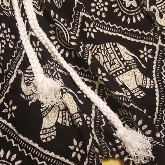 Small Black Elephant Bohemian Island Shorts - Picture 4 of 6